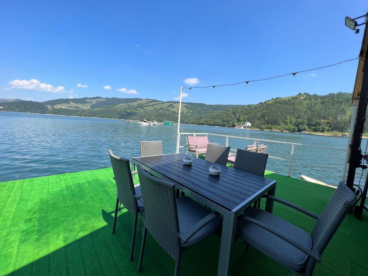 Casa Pe Lac Bicaz Exterior photo